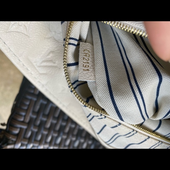 Louis Vuitton monogram Empreinte Artsy MM - Picture 7 of 8